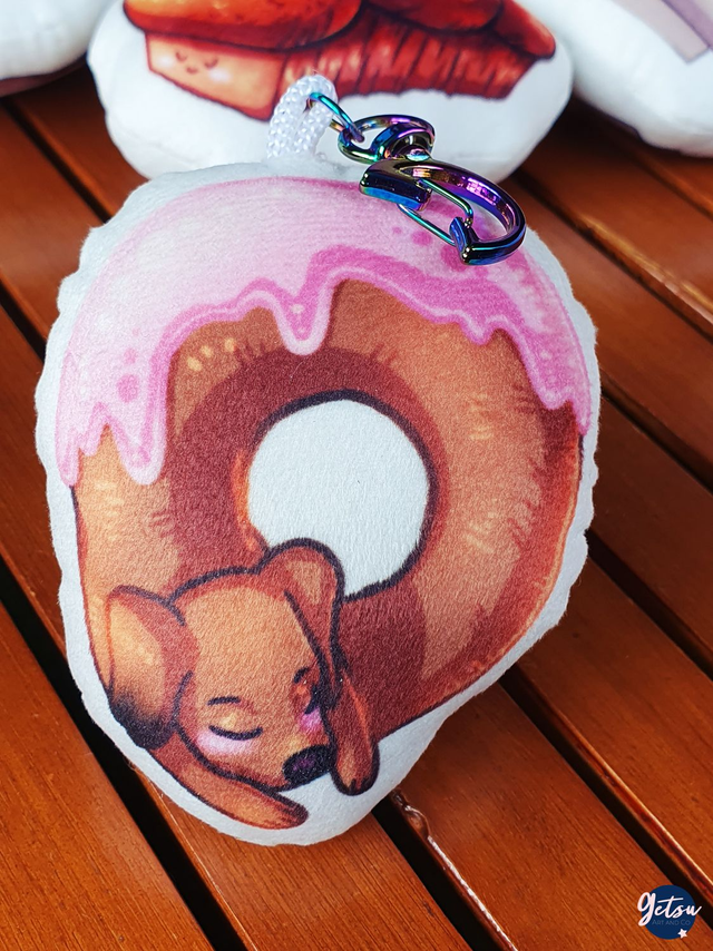 Porte-clef coussin chien teckel donut