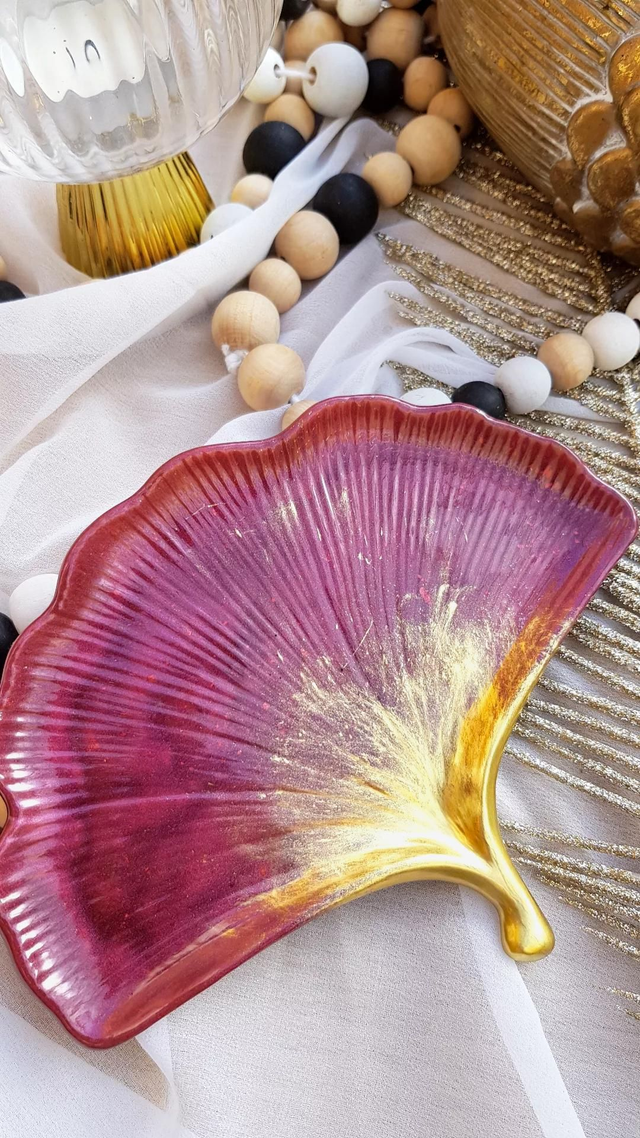 Ginkgo decorative tray 18cm- red velvet with gold
