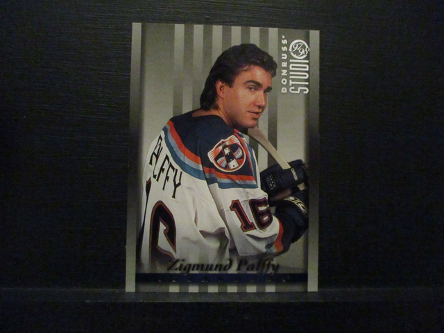 Zigmund Palffy - NFL 1997 Donruss Studio Ice Hockey Original Trading Card #46
