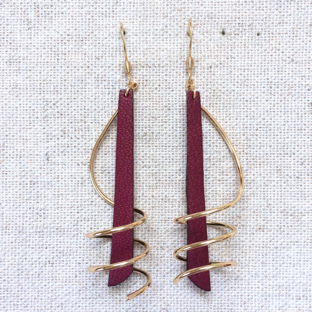 Boucles d’oreilles « Tango », cuir bordeaux