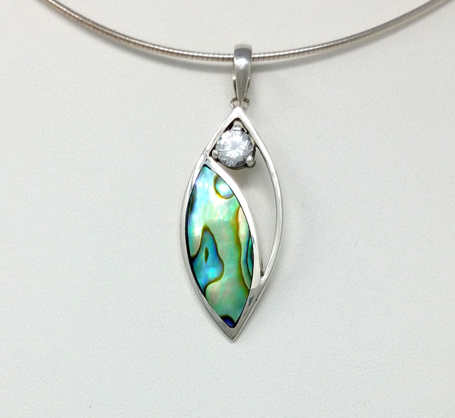 PENDENTIF ELLIPSE ORNE DE NACRE ABALONE ET ZIRCONIUM SUR ARGENT MASSIF - VENDU SANS CHAINE - 4139