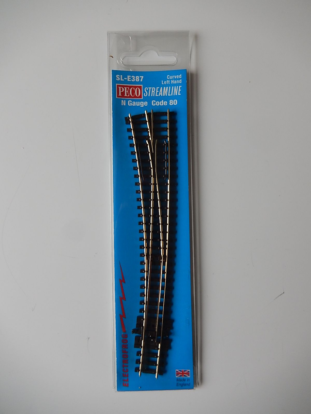Aiguillage courbe à gauche 10°  Peco SL-E387 N