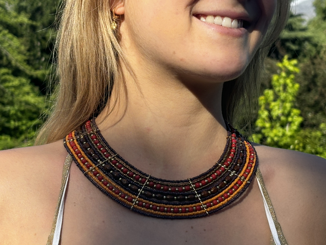 Collar tejido mostacilla múltiple naranja 