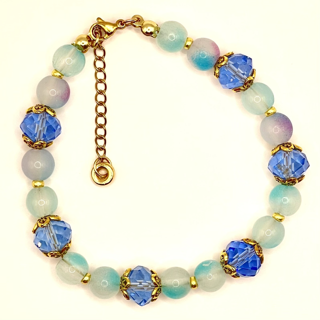 B006 - Bracelet perles verre bleu à facettes