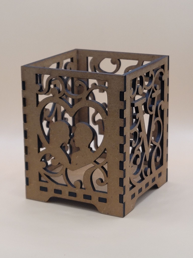 Boite Saint Valentin LOVE Ajouré