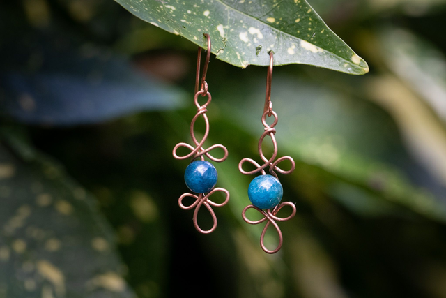 Boucles d&#039;oreille noeud apatite