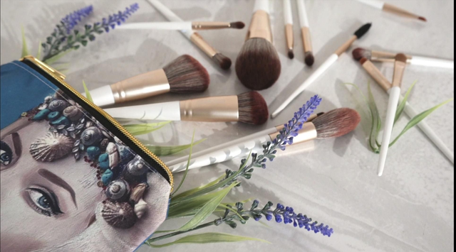Custom Makeup Brushes 