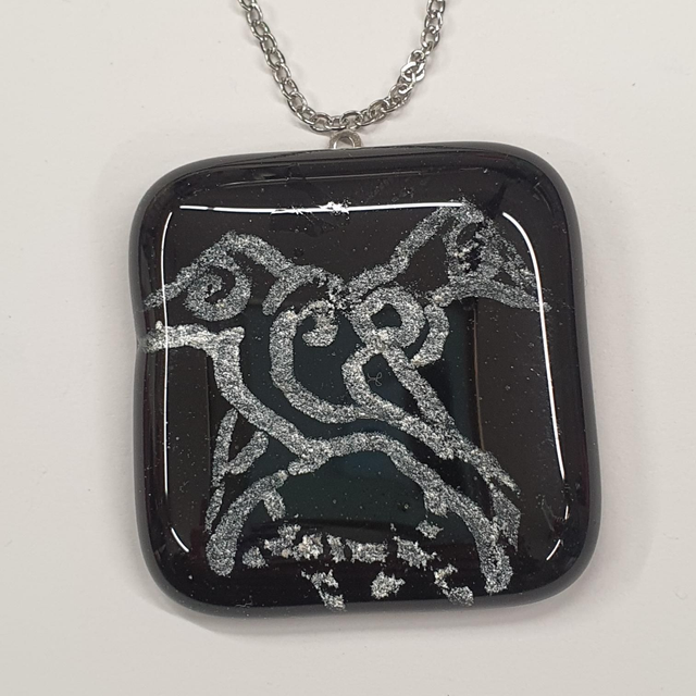 Black and silver viking celtic ravens pendant NEW 