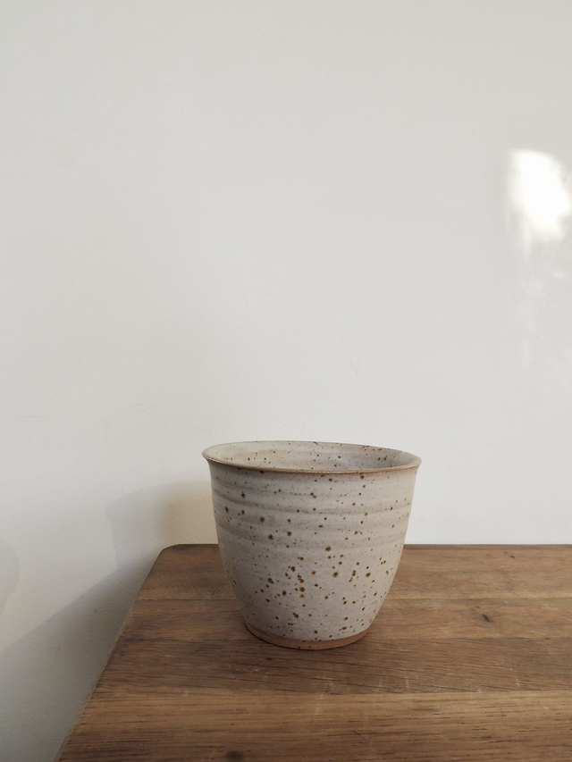 Handleless Tulip Lipped Cup | Almond Speckle