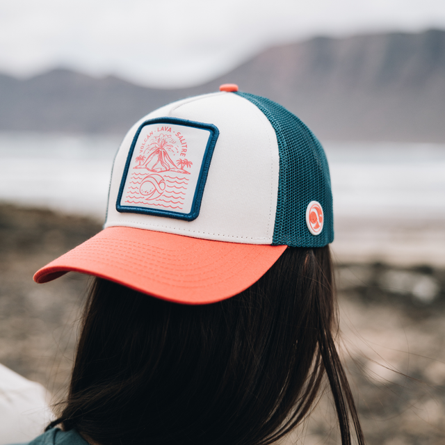 Gorra volcán rojiza