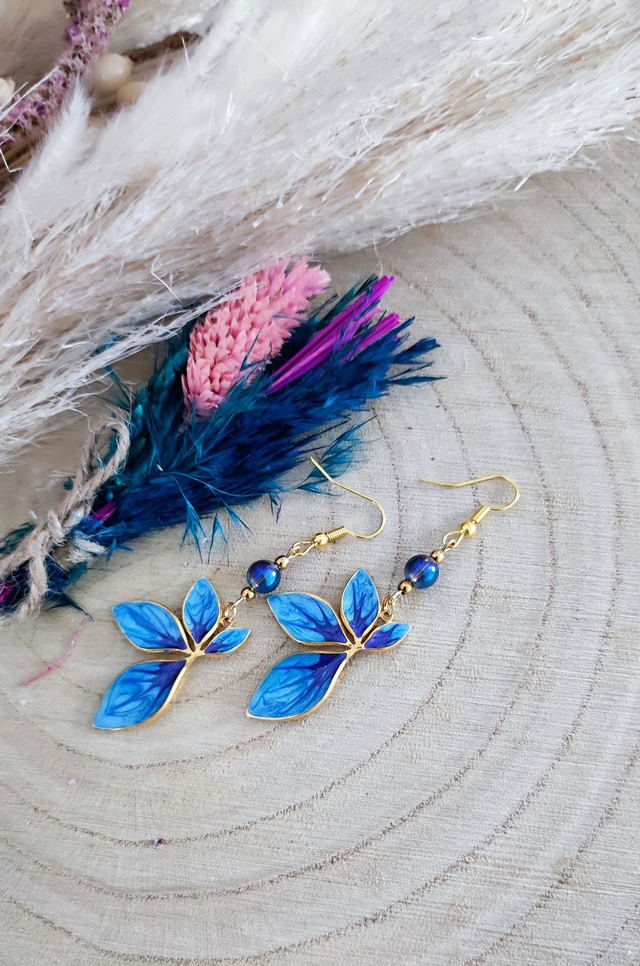 Boucles d'oreilles "Fleur" émail et Quartz aura