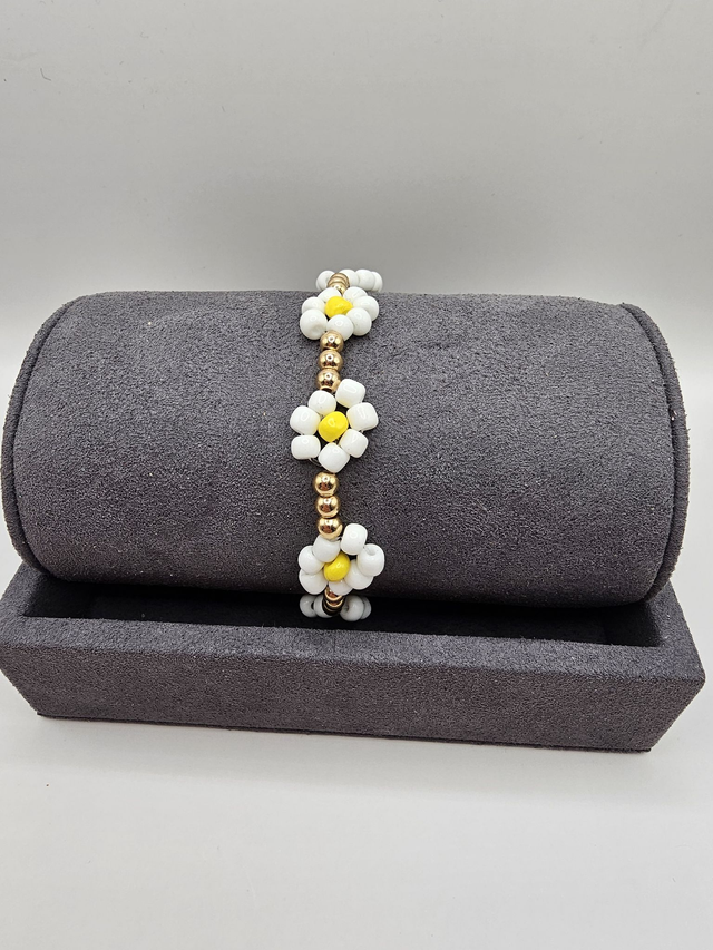 Beaded Flower Bracelet.