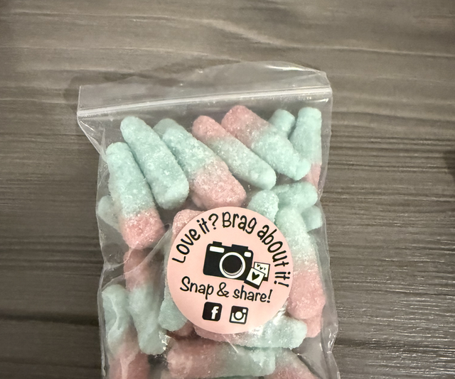 100g bubblegum bottles