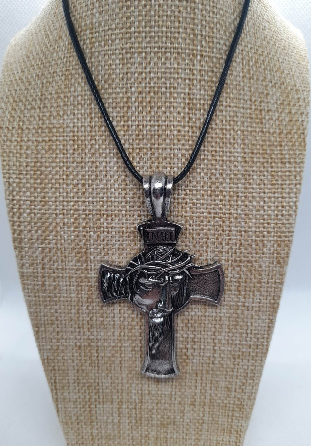 Pendentif  croix de jésus