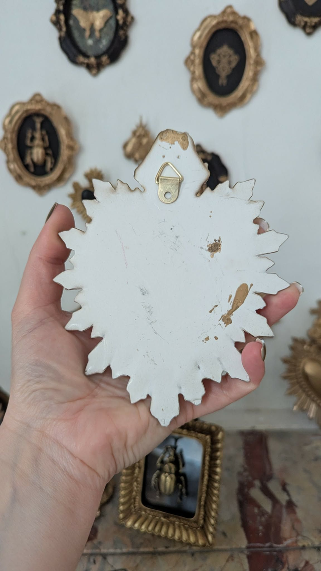 Décoration murale cœur ex-voto vert+doré papillon de nuit