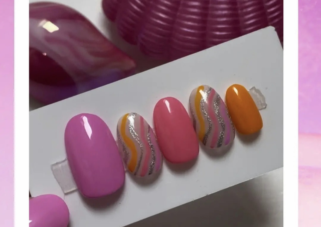 Faux ongles personnalisés - une manucure unique, créée juste pour vous