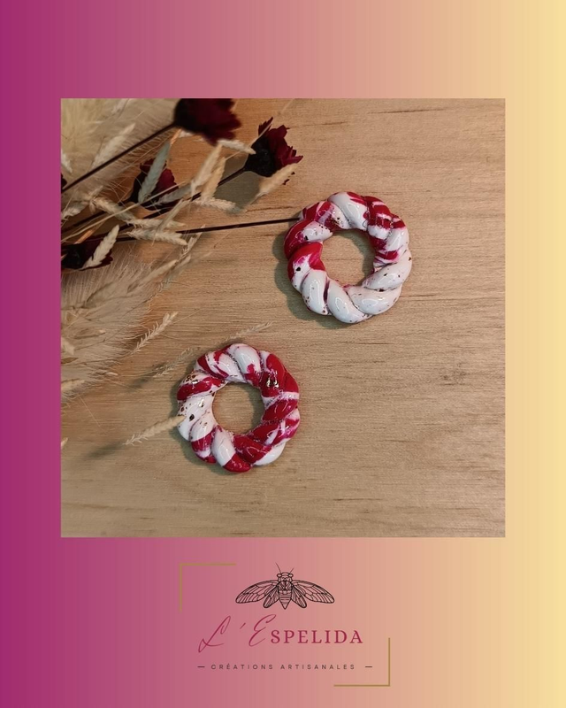 Plurielles couronnes rouges blanches et feuilles or