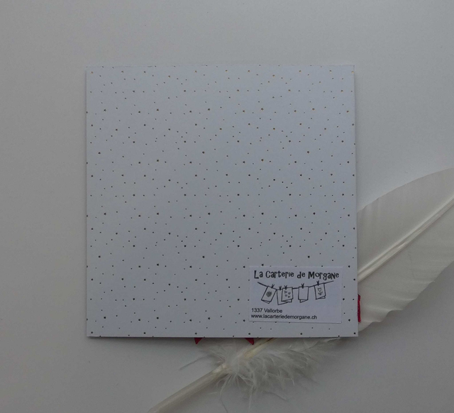 Joli sapin de Noël livresque