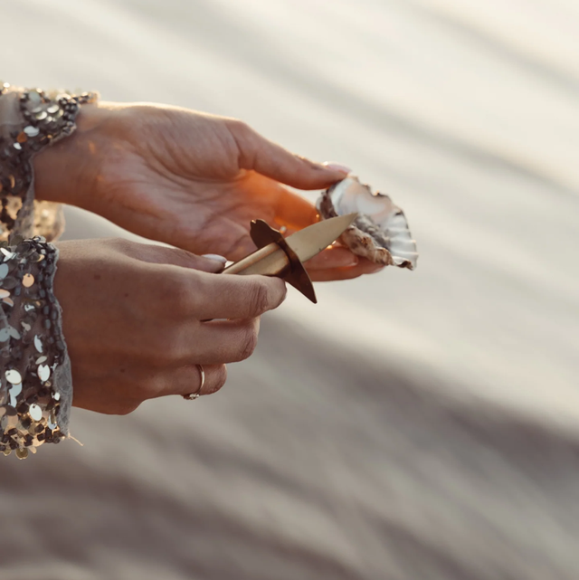The Maria el Mar Oyster Knife