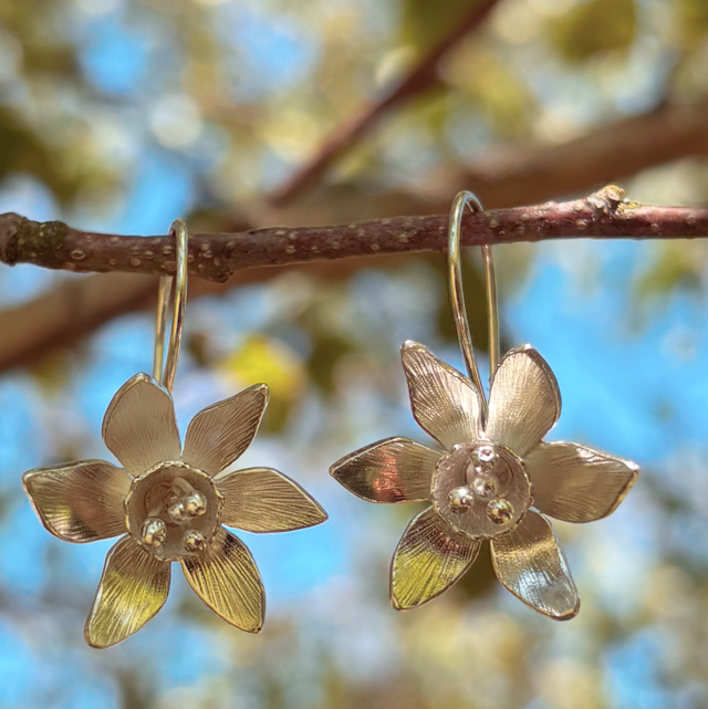 Boucles d’oreilles pendantes Narcisses des Poètes