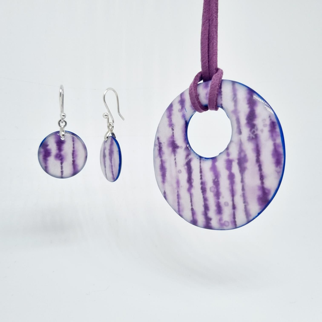 Parure boucles pendentif violet 