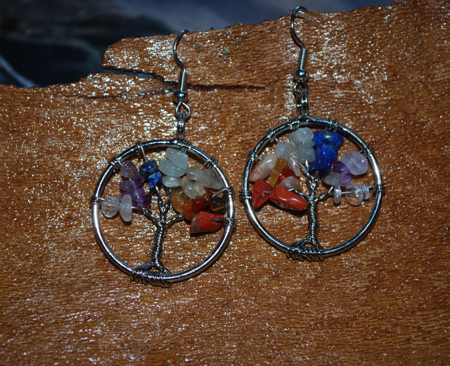 Boucles d'oreille arbre de vie 7 chakras