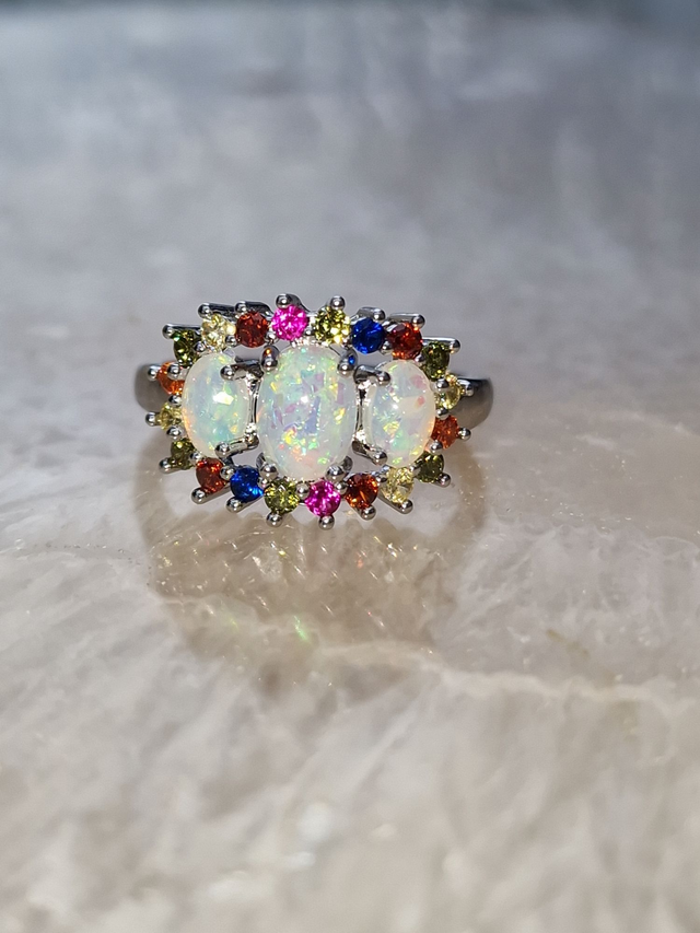 Bague Argentée Rhodium Plaqué Imitation Opale Zirconiums Multicolore