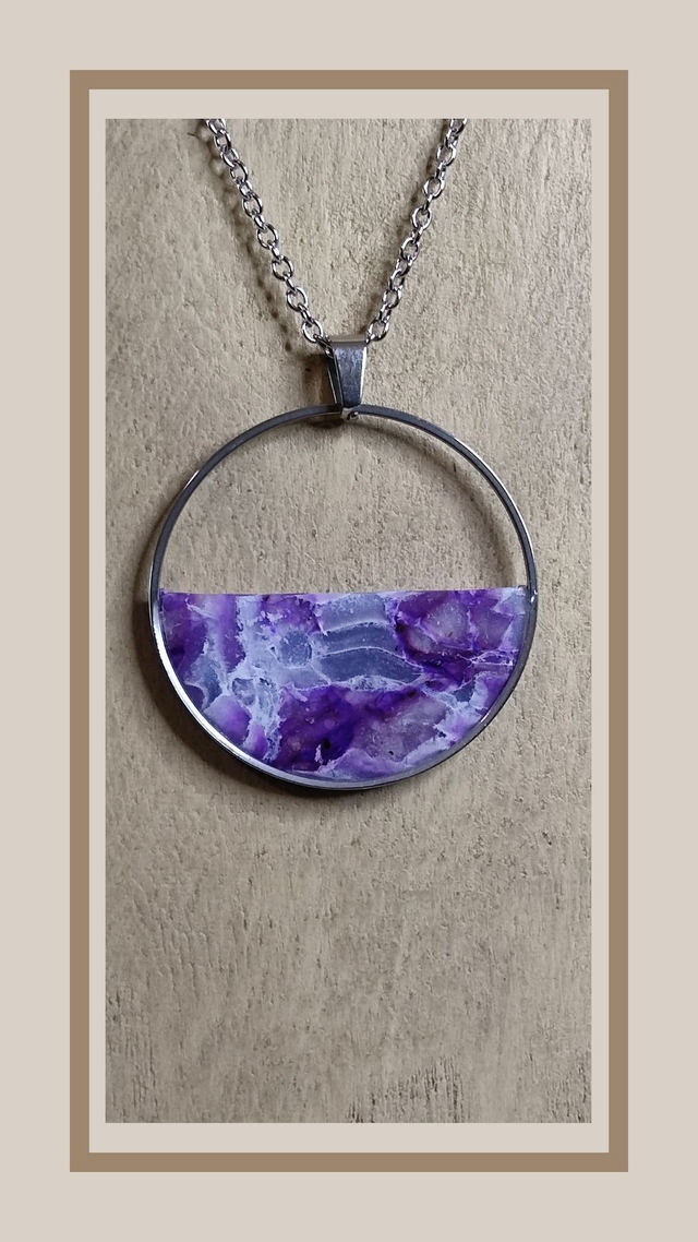 Collier faux améthyste rond 