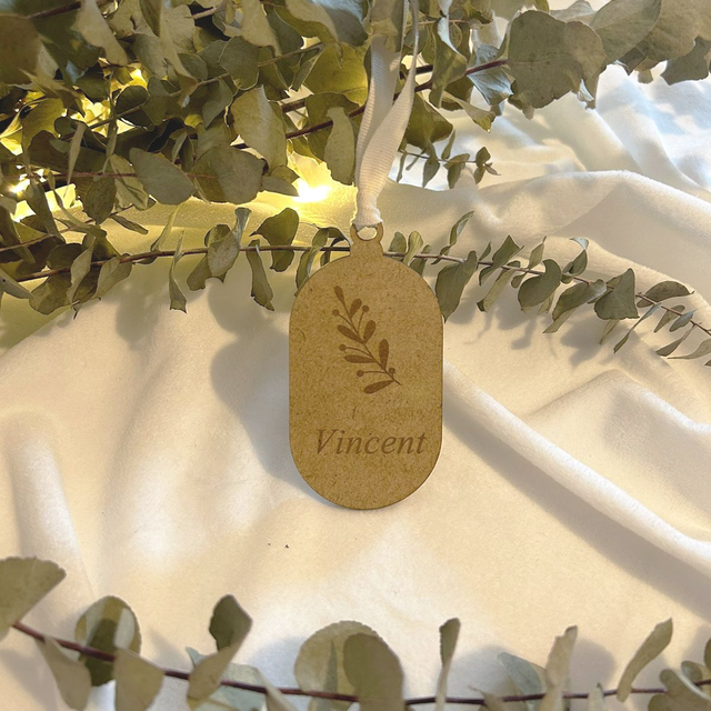 Boule de Noël personnalisée en bois - Modèle Branche