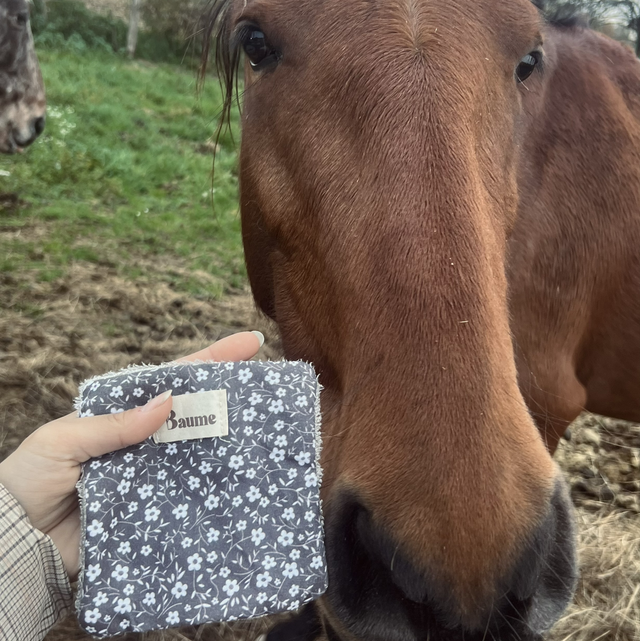 Lingette lavable Mira - grise à fleurs