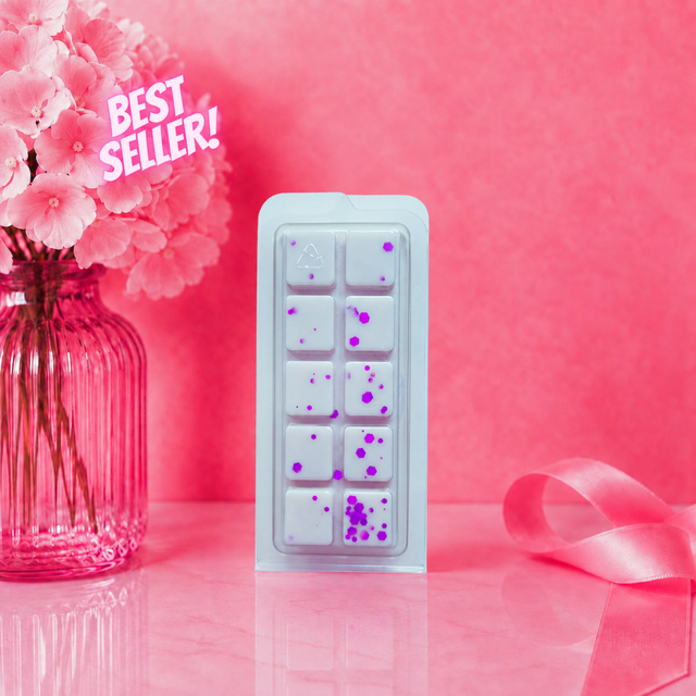 ALIENS CLAMSHELL