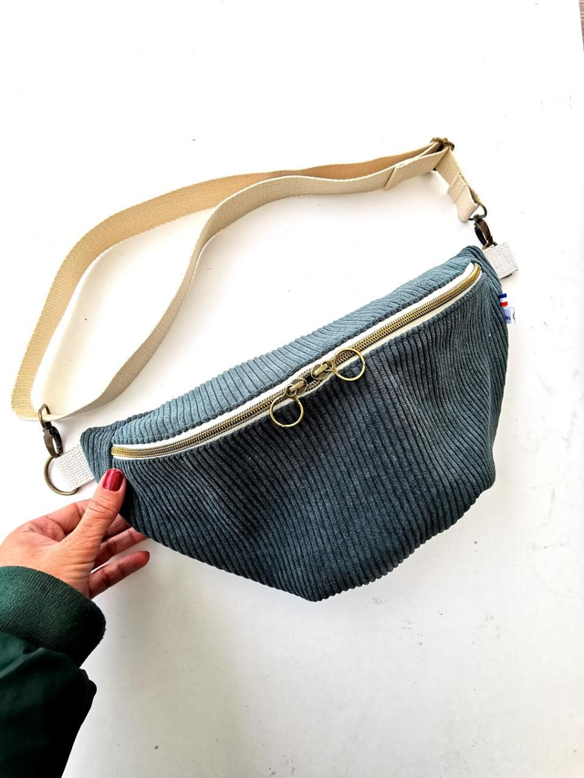 Banane LOUISE velour vert sapin