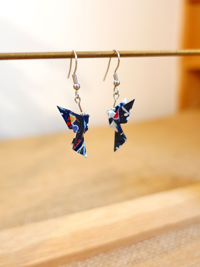 Origami Colombe, oiseau / INOX / Boucles d'oreilles / Papier japonais washi / Bleu marine, beige, Argent / Bijou japonais origami /