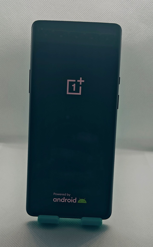 OnePlus 8 Pro