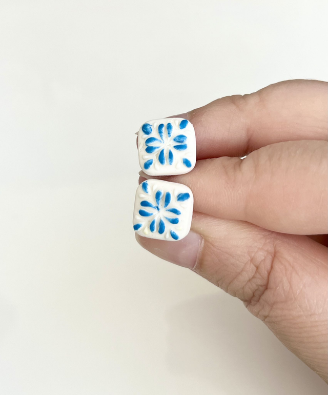 Orecchini siciliani a lobo con mini maioliche 