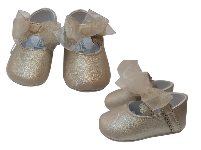 Chaussure bébé doré