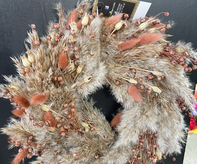 Couronne de fleurs séchées terracota 