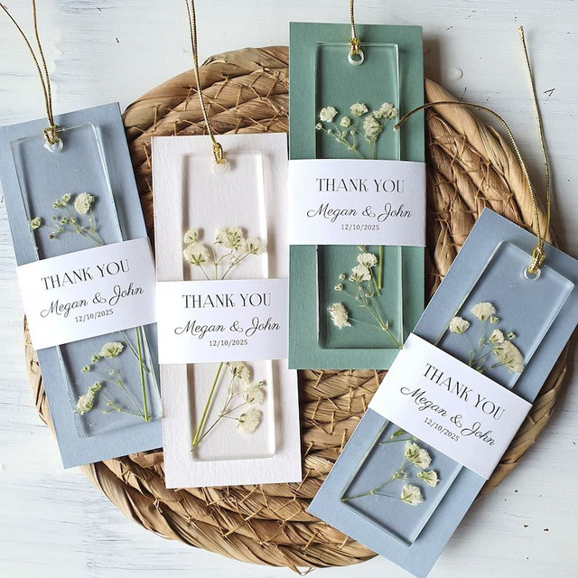 Mini zakładka do książki z gipsówką