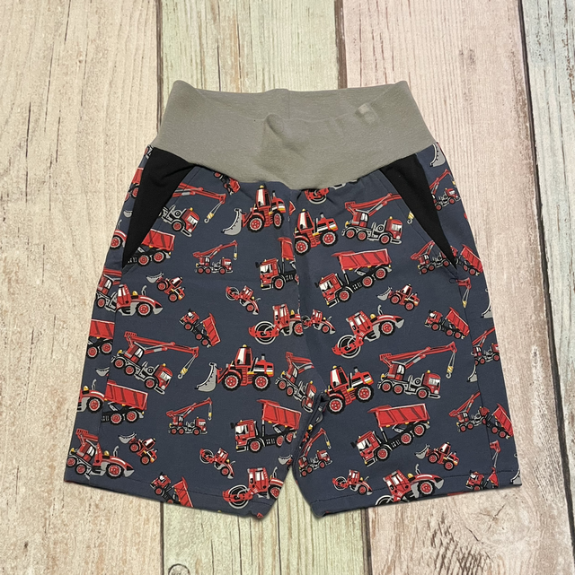 Sommerhose, Größe 134, Fahrzeuge 