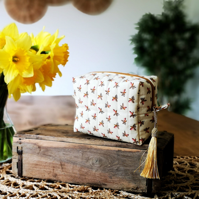 Cosmetic Bag Quilted - Vintage Floral