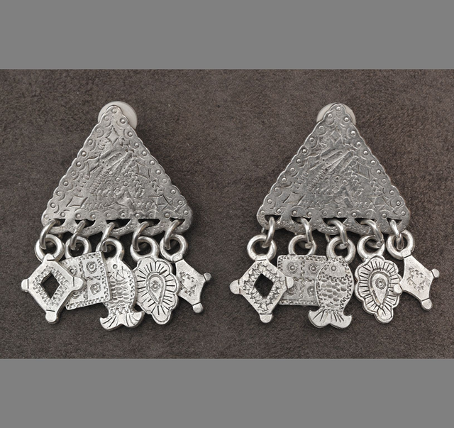 Paire de boucles d'oreilles breloques ethniques Vintage Agatha  (collector)