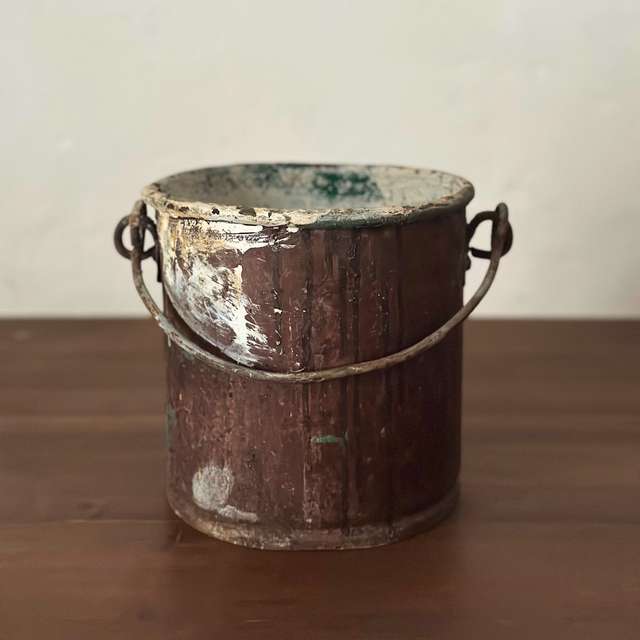 les anciens camions de peintre