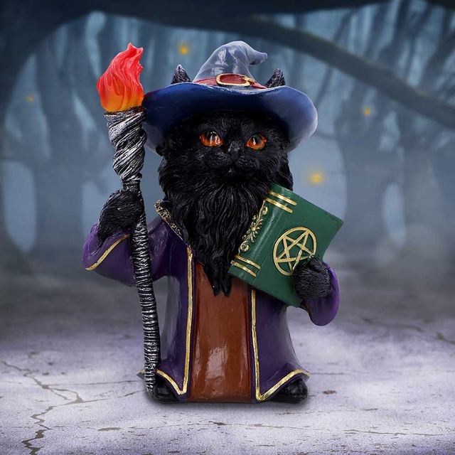 Magnus Magnus – Fantasy Wizard Cat Figurine