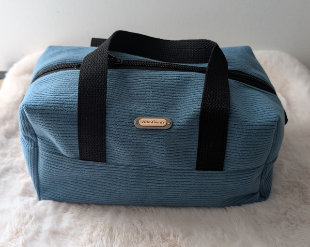 trousse de toilette bleu roi