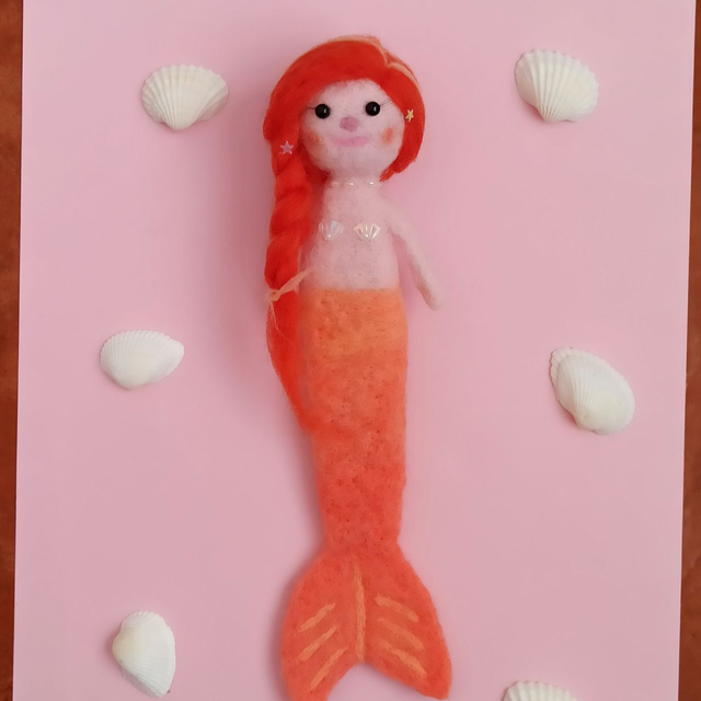  Sirena Naira 