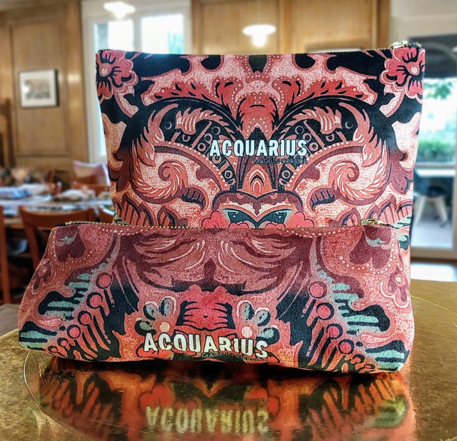 PARFUM red. Pochette et trousse 