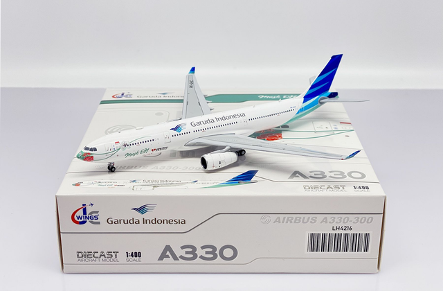 1/400 Airbus A330-300 Garuda Indonesia PH-GHC