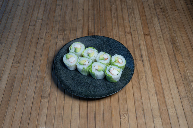 Springe roll  crevette avocat 