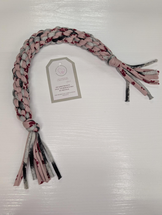 Nami twisti vetolelu,  🖤🩶🩷🐾