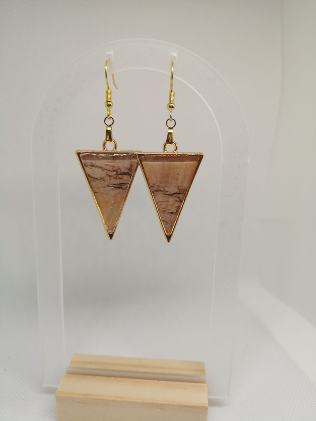 Triangle doré romantique